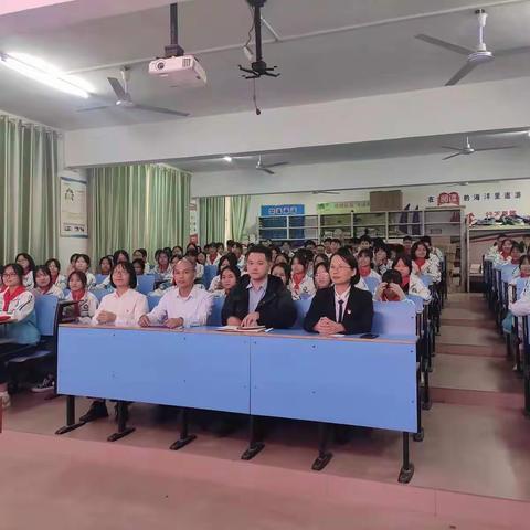 梧州市红领巾巡讲团走进藤县藤州镇第二中学