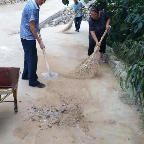 大王庄镇河马石村:加强道路保洁 提升道路质量