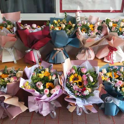 “5.12”国际护士节临翔区妇幼保健院领导班子慰问临床一线护士