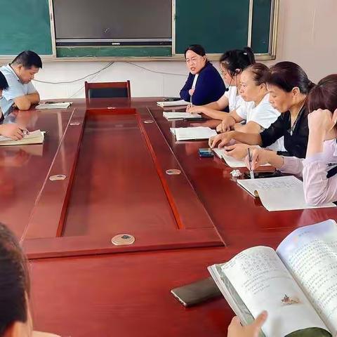 同学习、共成长——21中何楼校区小学部青年教师巡导课圆满结束