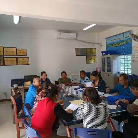 三门坡镇美城村乡村振兴工作队开展老党员春节慰问活动