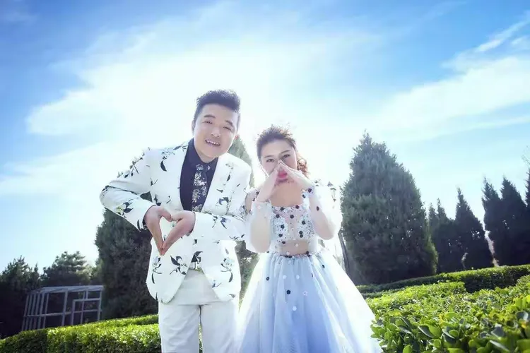 祝付英子薛鹏飞新婚快乐！