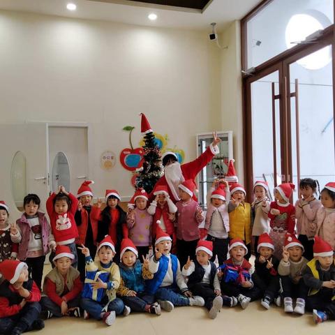 百翠幼儿园中二班快乐分享