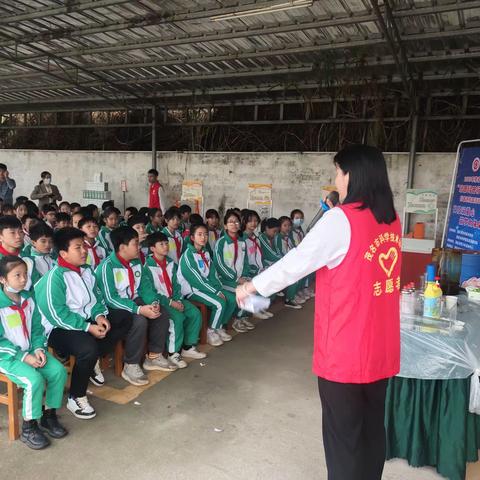 科普进校园，点亮科技梦
