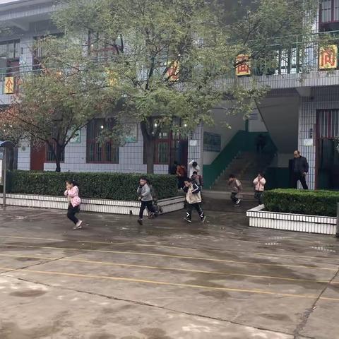 消防安全，人人有责--暨龙泉镇东方山小学“119”消防安全活动