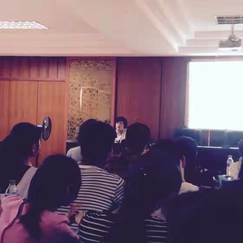校本研修与教师专业成长