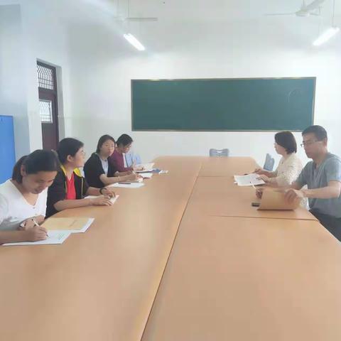 学五项管理，促教学工作——数学组第四次教研活动