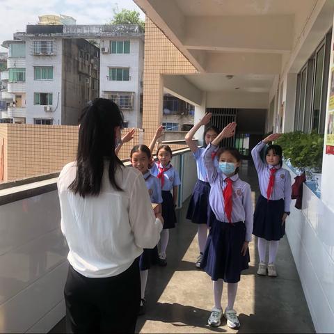 变废为宝-四年级十六班家长进课堂