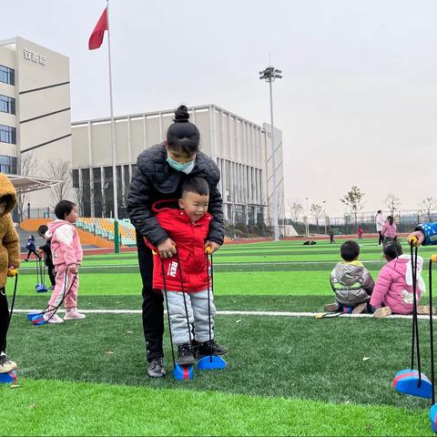 “拥抱清晨阳光，游戏陪伴成长”——市幼南洲园星星班晨间活动