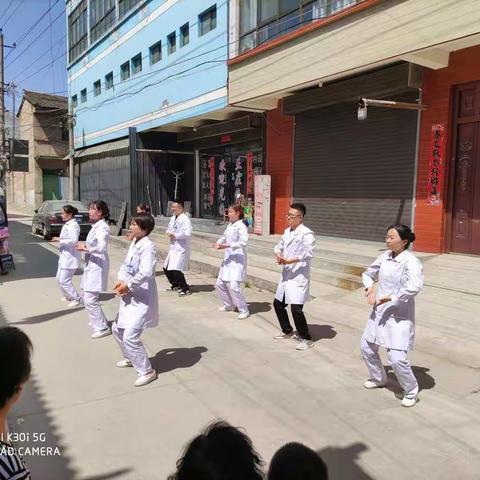 乐善社区党支部联合共驻共建单位武山县中医医院开展以“学习党史践力行、传承中医扬国粹”为主题系列义诊活动