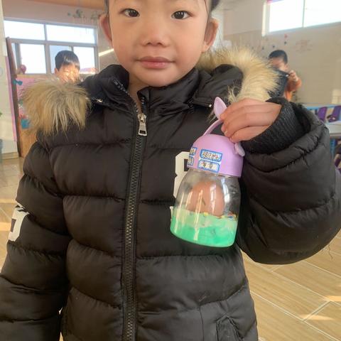 小鸽子幼儿园中三班感恩节护蛋活动