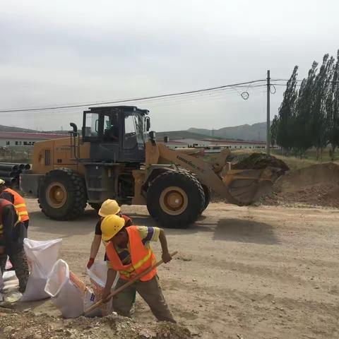 兴路公司在深井工地组织防洪防汛演练