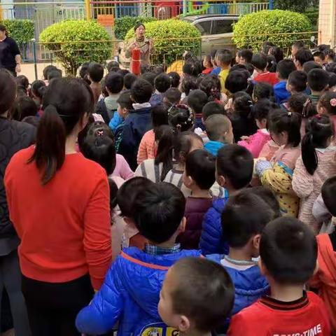 双安城幼儿园18~19年下学期小二班安全应急疏散演练