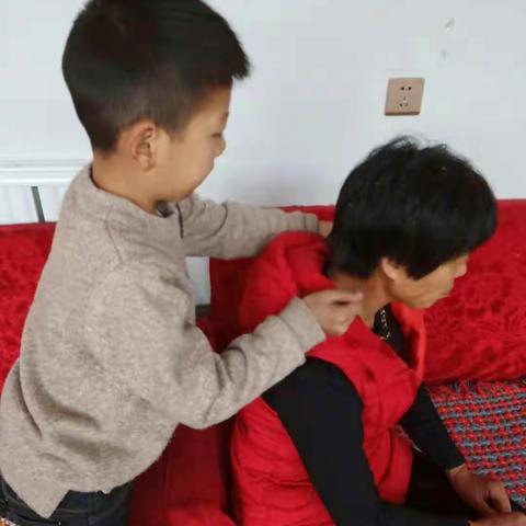 百善孝为先！爱不贵浓而贵长……