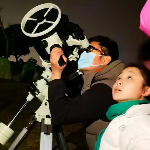 寒假亲子科研探究—五（9）班林心怡探5万年一遇的彗星要回来了