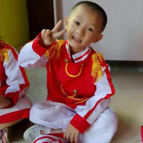 我是小小护旗手