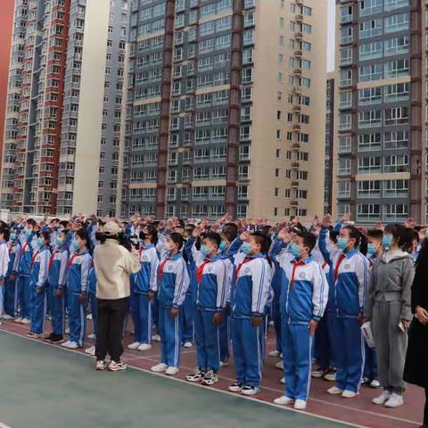 承德市民族小学举办国防教育进校园活动