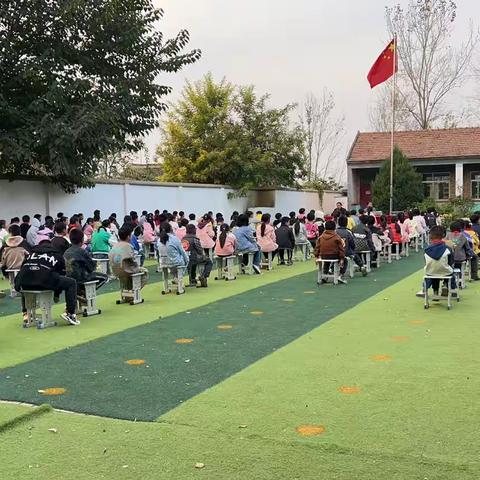 星光闪耀，逐梦前行一一老颜集乡陈庄小学第一次月考表彰会