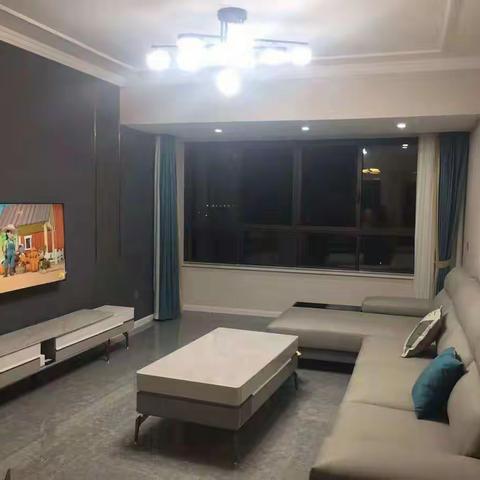 出租:凯丽新城3/2/2卫，全新家具家电，空调三台，房东首次出租，17500/年，v66362.64246看房方便
