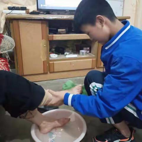 肥乡区西吕营镇南河马小学---六年级三班孝心作业