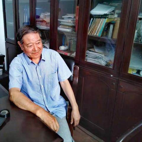 2019年6月27日徐州市爱友康复会在徐州科技园办公大楼209会议室召开迎“七一”党员大会，共有30多人参加。