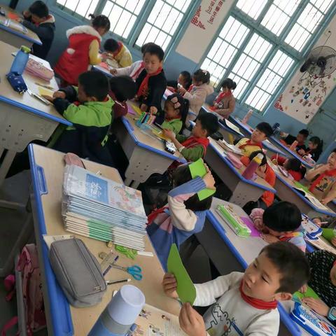 “与童话携手  与自然相约 ”二（6）班亲子游