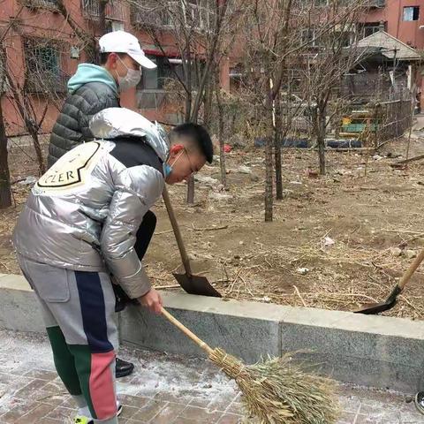 新抚街道大官社区开展“清洁家园，你我同行”主题党日活动