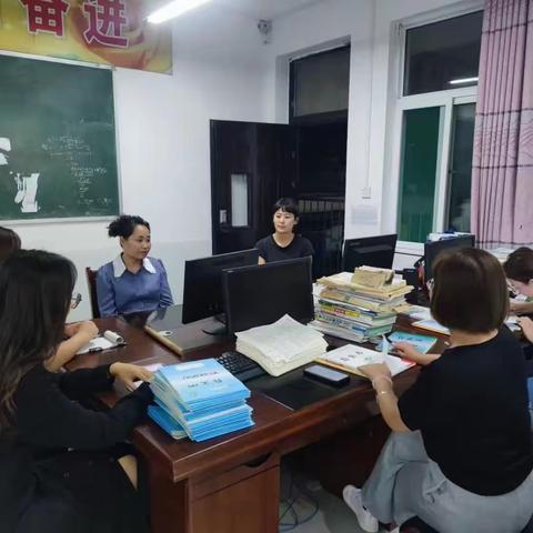 聚力同行，研思共进——杜康镇中语文教研组召开教研会议