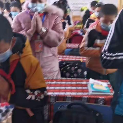 五年来感谢你们的陪伴   一首“听我说谢谢你”带来的感悟