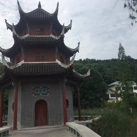 岘山广场风景这边独好