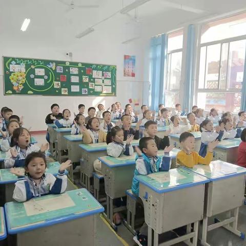 请查收孩子们的笑脸