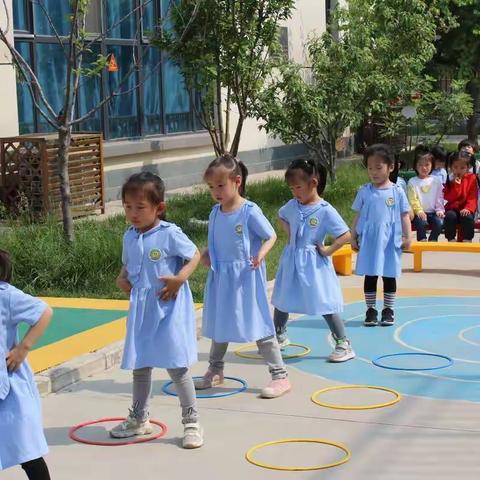 拥抱夏日 活力飞扬——正定县第四幼儿园动作教学展示活动