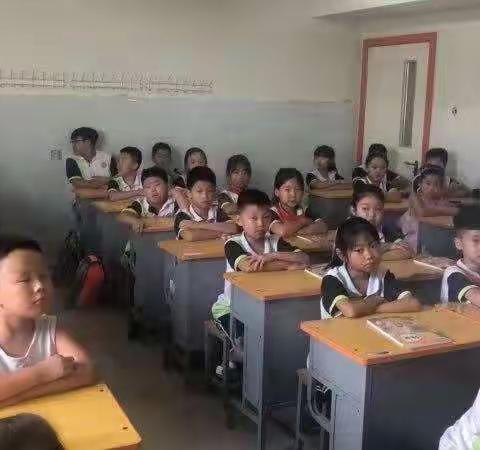 安全谨记心，安全永伴你———英才小学四年级开学第一课