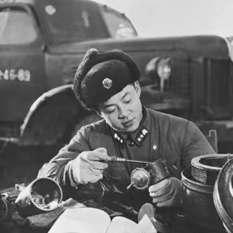 弘扬雷锋精神 树立廉洁之风——洞坪学校