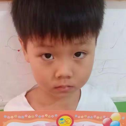 2022年博英幼儿园熊启迪期末寄语