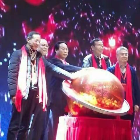 2017千家企业新化挂牌敲钟仪式启动中……