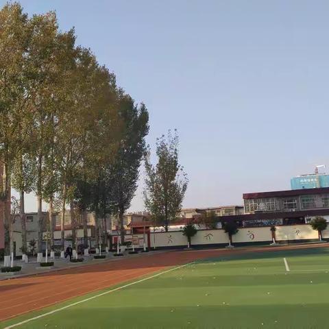 攻坚克难，线上教学创新彩