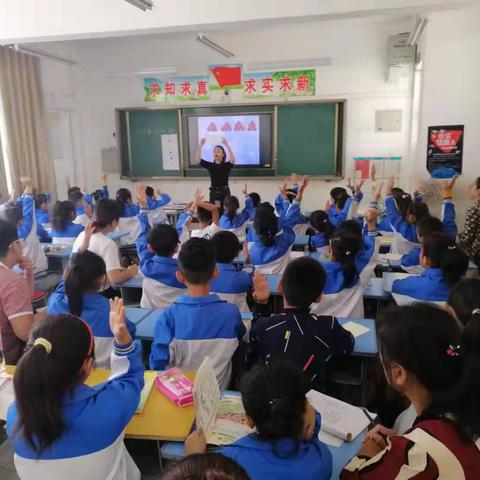 共同学习共同成长——银山实验学校小学数学“ 半天无课日”活动进行中