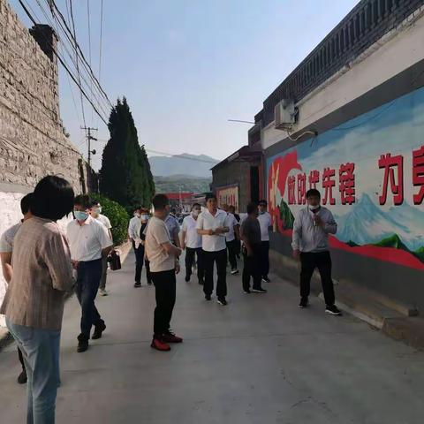 【实干兴井 组工争先】小作镇“每周一课”——开展基层党建暨农村人居环境整治工作观摩活动