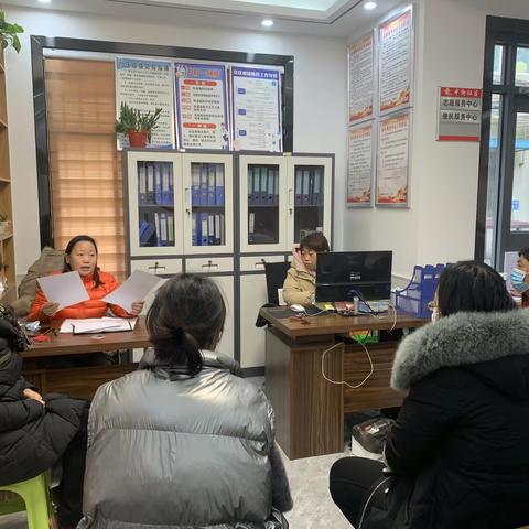 中街社区开展“禁燃烟花爆竹，共度新春佳节”宣传活动