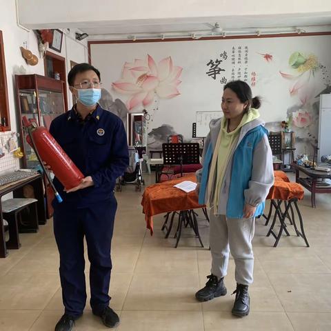 中街社区在辖区内开展消防安全排查整治工作