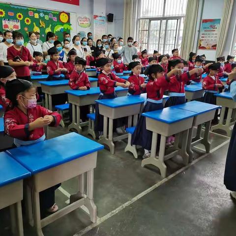 扬帆起航，迈出成长第一步——一年级六班