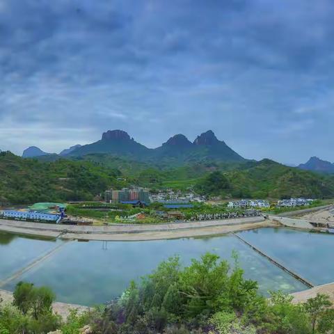 太行山区深藏的秘境！群山环绕碧水荡漾，就在邢台市信都区路罗镇的三山溪谷