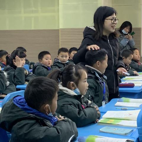 教以潜心，研以致用———庐山路小学低年级识字写字教学研讨课