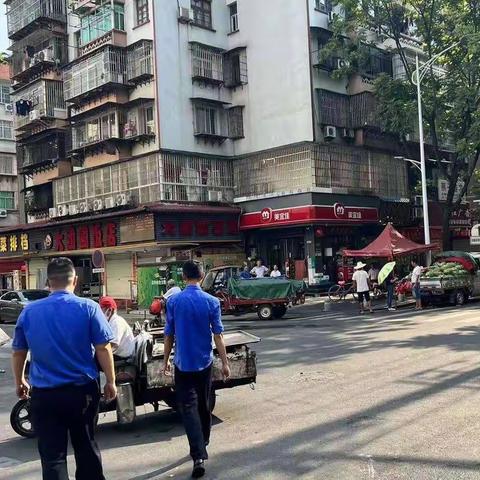 争创精神文明示范｜城关街道联合区市场监管、城管等部门开展市场及周边综合环境整治行动