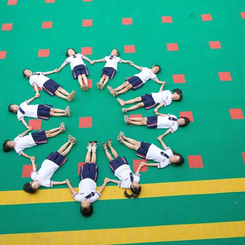 金阳光幼儿园毕业班勇敢之夜活动圆满完成