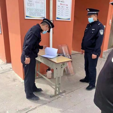 公安临潼分局新丰派出所开展秋季入学安全检查