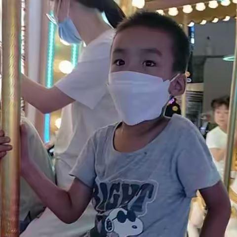 南街幼儿园大一班向文宇亲子阅读