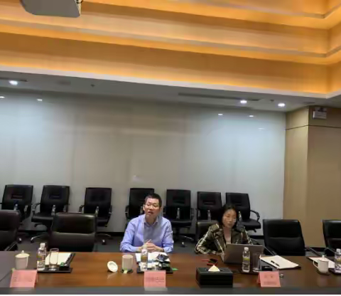 海口市商务局局长王明夫带队走访 服贸重点企业