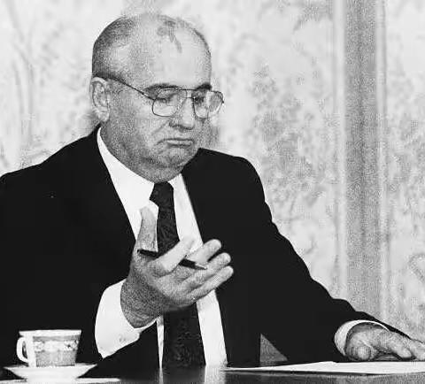 北约不东扩一英寸